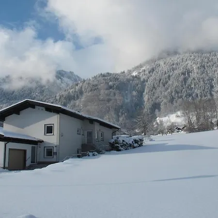 Appartement Haus Mangeng *